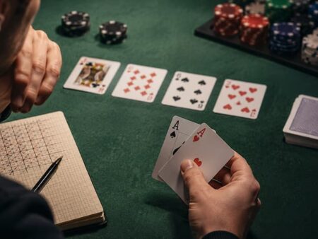 هل يمكن عد الاوراق في البوكر؟